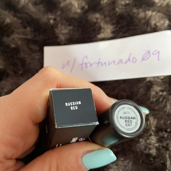 MAC Matte Lipstick in Russian Red EUC - Picture 3 of 4